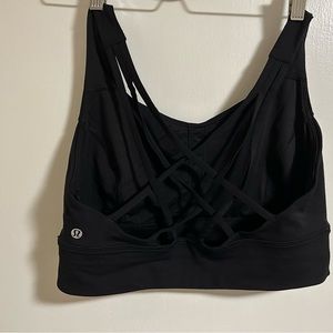 BNWOT lululemon sports bra size 12, black